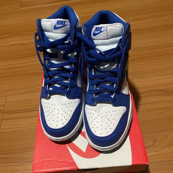 Nike Dunks - Picture 5 of 8